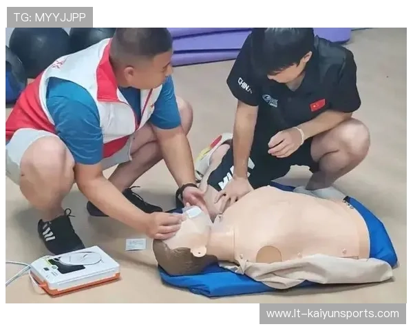 国际游泳协会在赛前加强志愿者救护培训提升应急能力，游泳救生培训